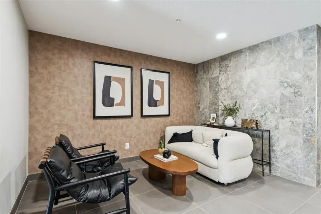 700 Shawnee Square SW, #412