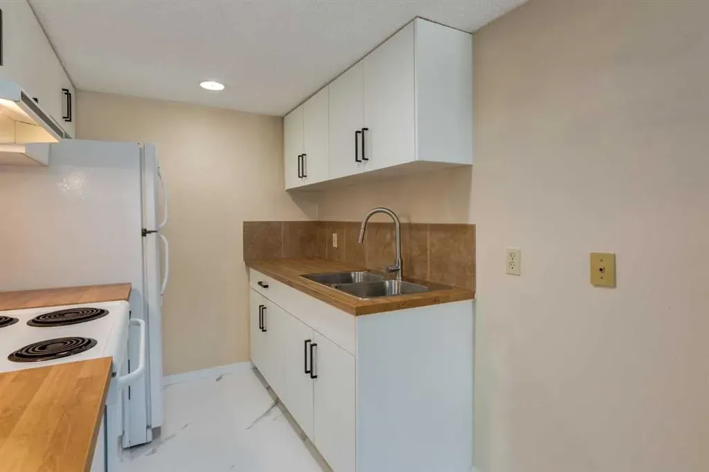 200 Brookpark Drive SW, #221