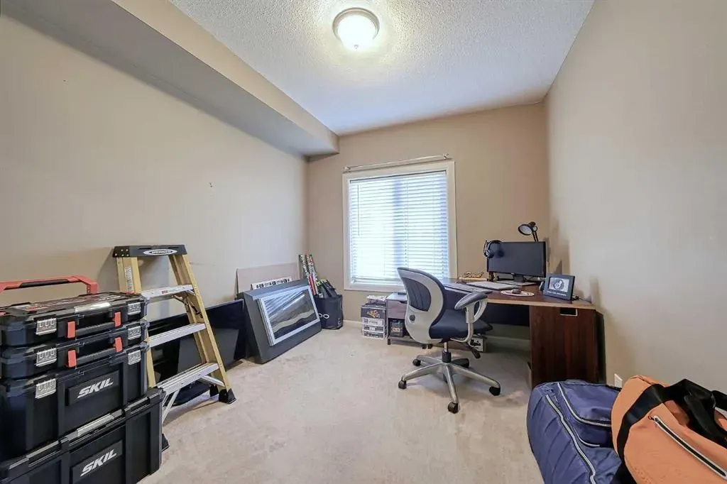 52 Cranfield Link SE, #242