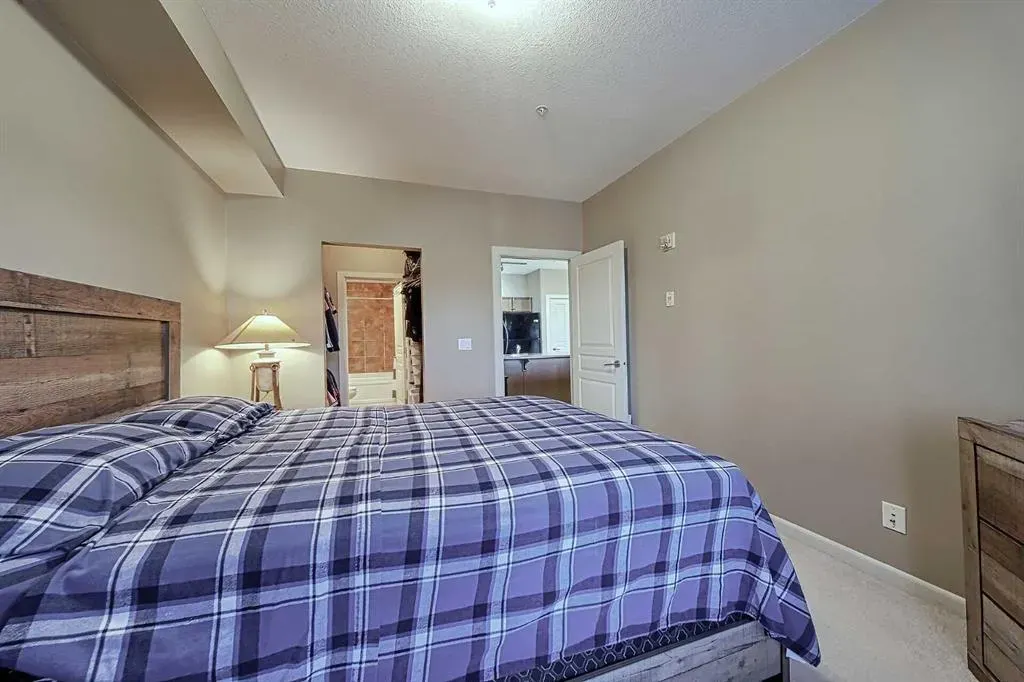 52 Cranfield Link SE, #242