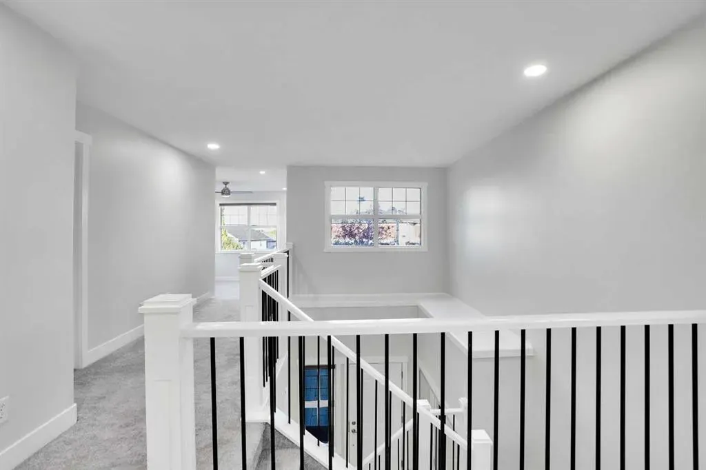 72 Panamount Manor NW