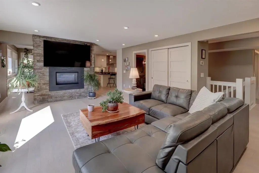 105 Stewart Creek Rise, #803