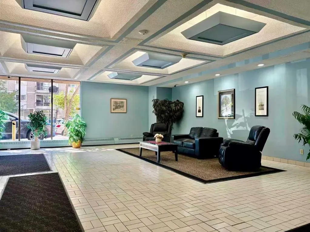 924 14 Avenue SW, #305