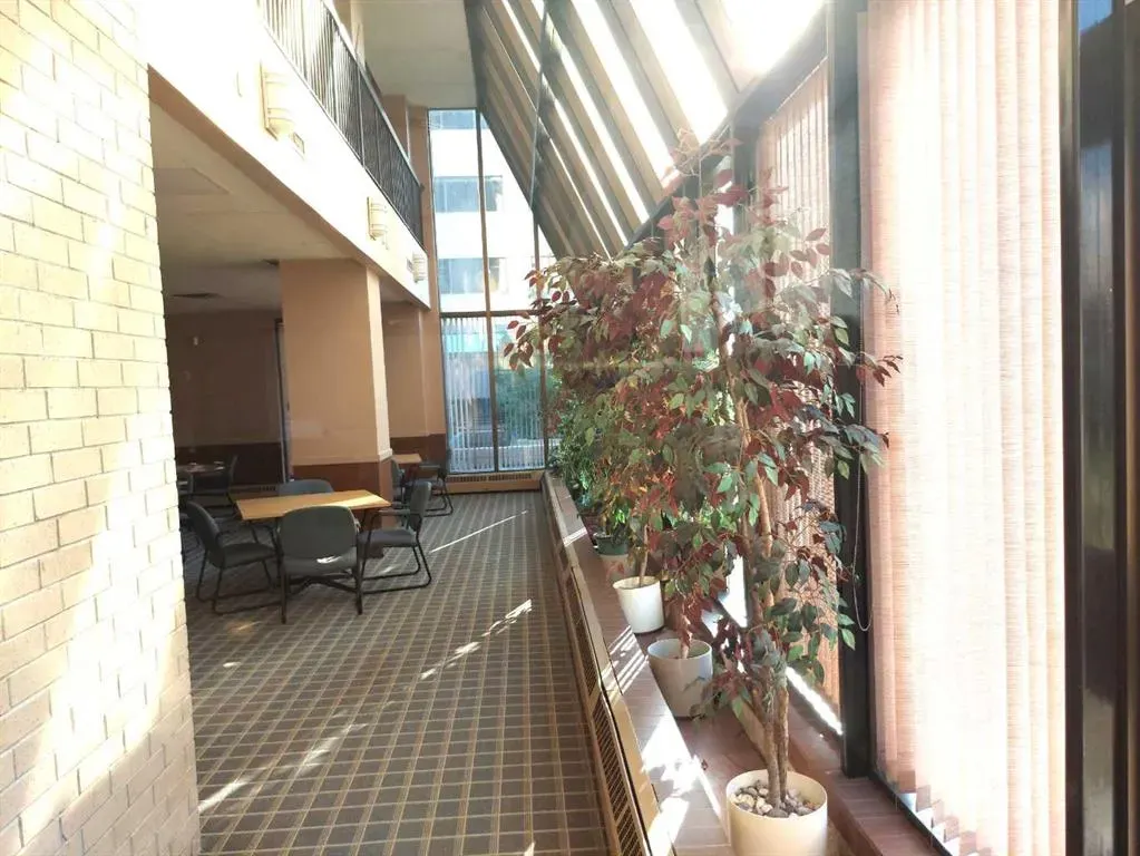 924 14 Avenue SW, #305