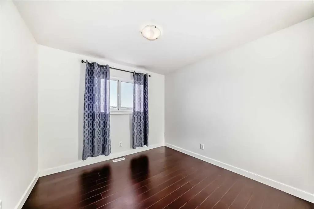 83 Bridlecrest Street SW