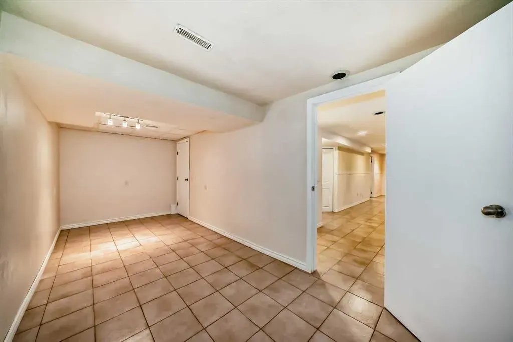 5531 Dalhart Hill NW