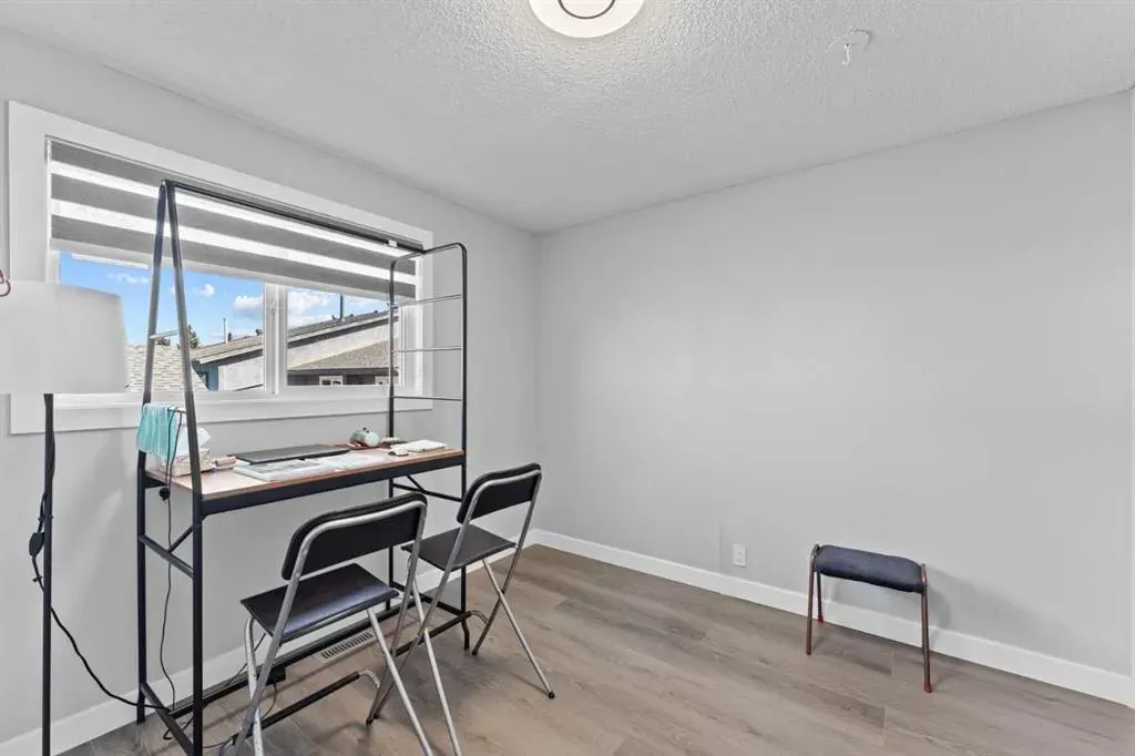 12 Cedargrove Road SW