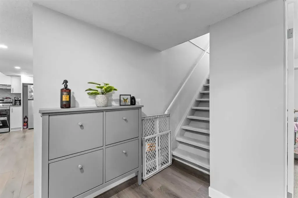 12 Cedargrove Road SW