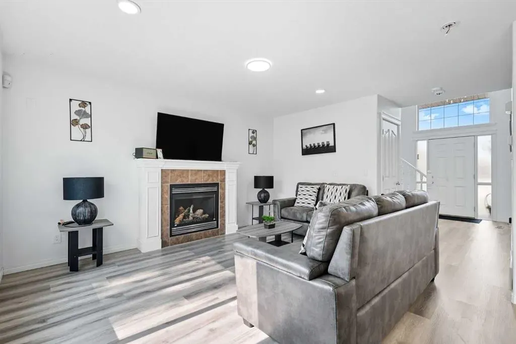 129 Luxstone Green SW