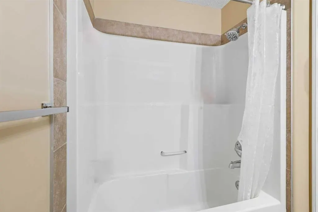 129 Luxstone Green SW