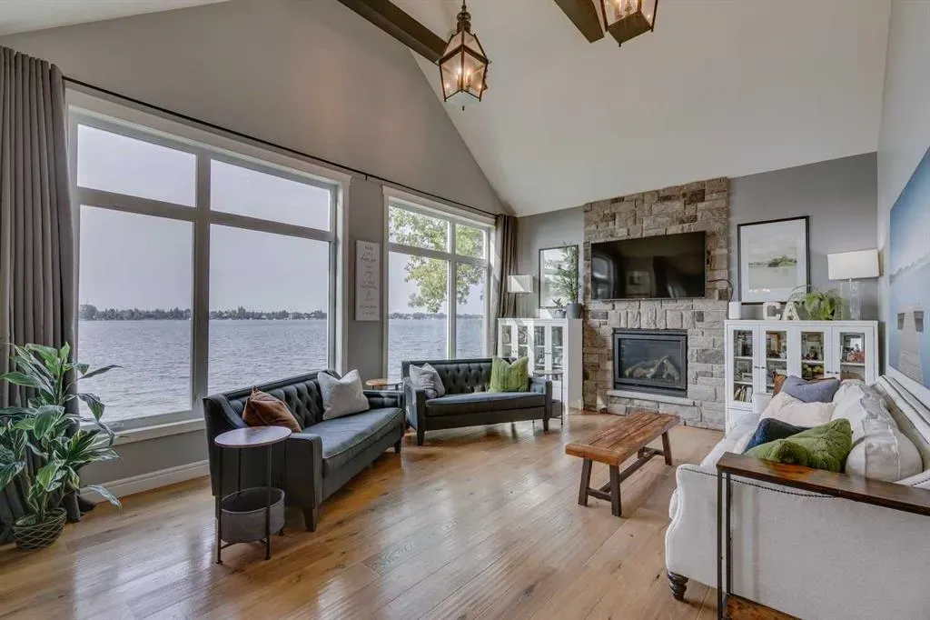 833 East Chestermere Drive