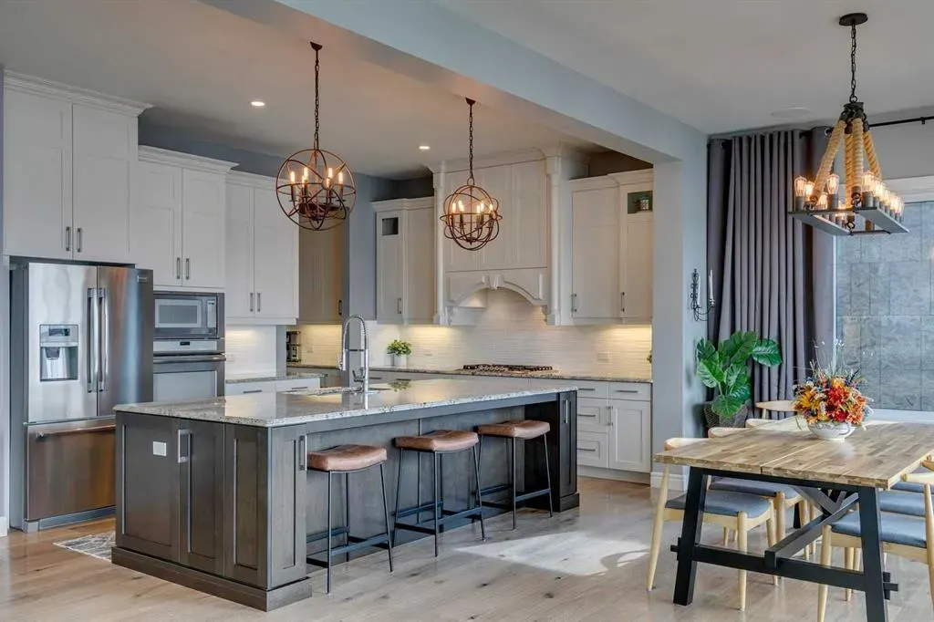 833 East Chestermere Drive