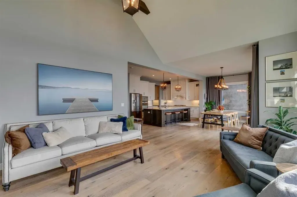 833 East Chestermere Drive