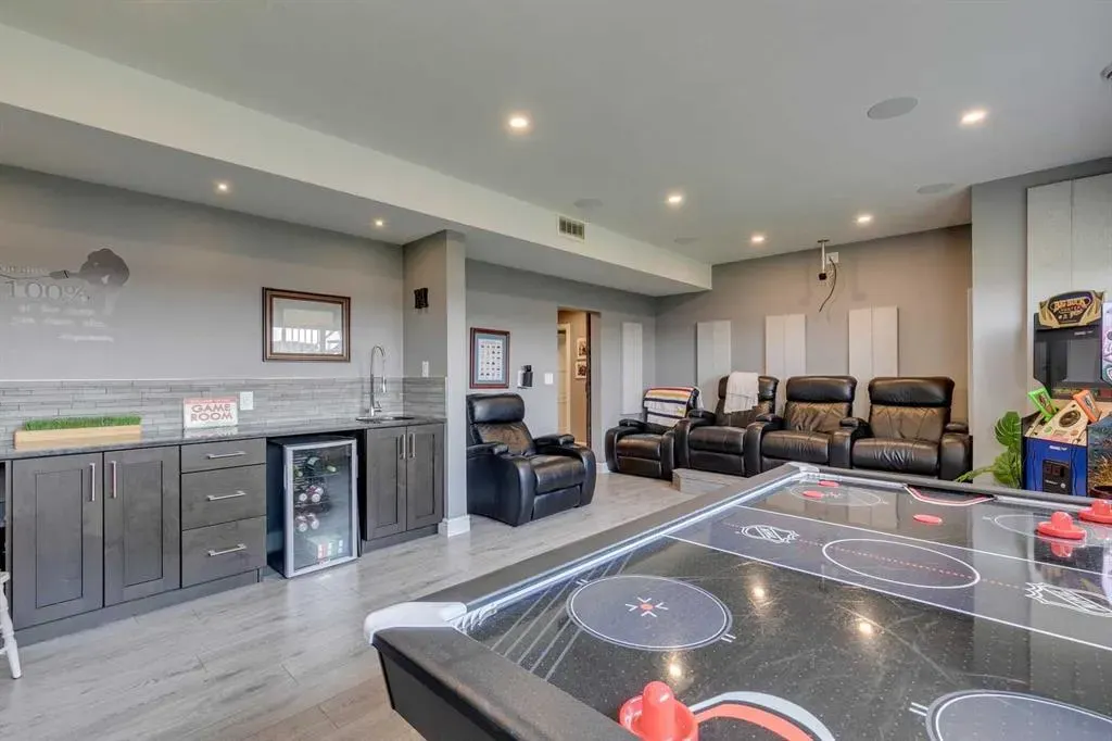 833 East Chestermere Drive