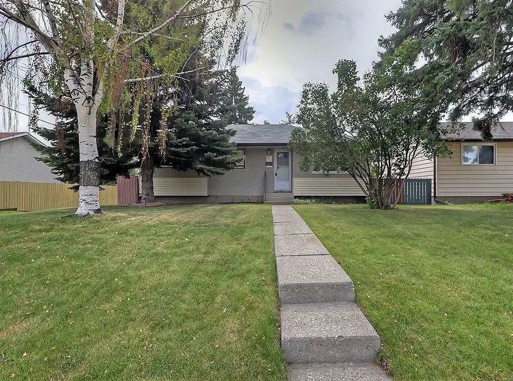 4521 Fordham Crescent SE