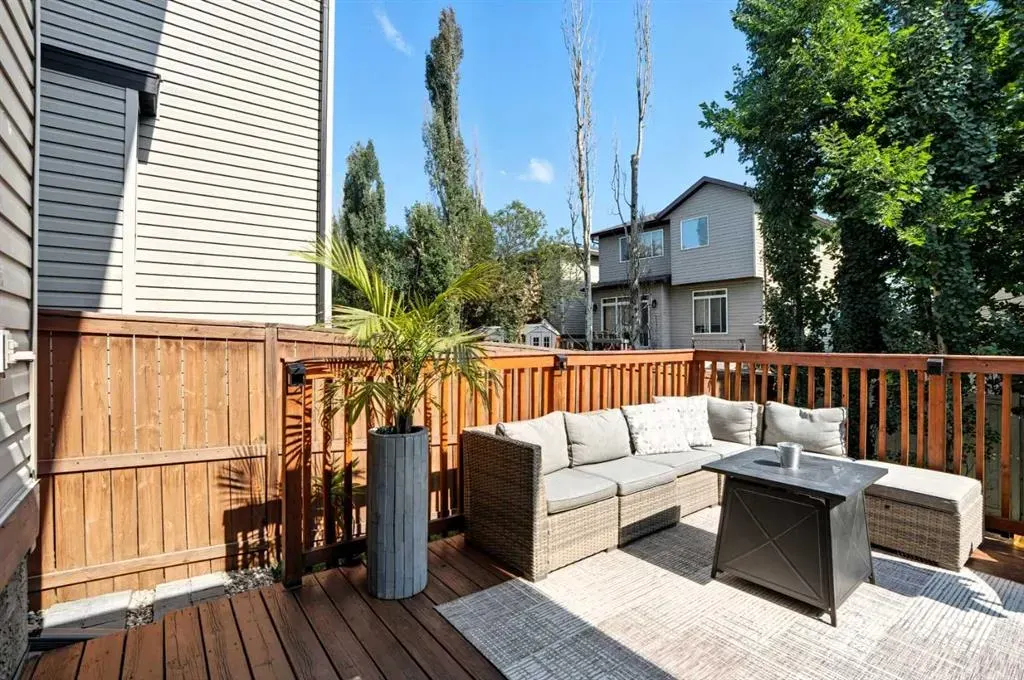 270 Everoak Drive SW