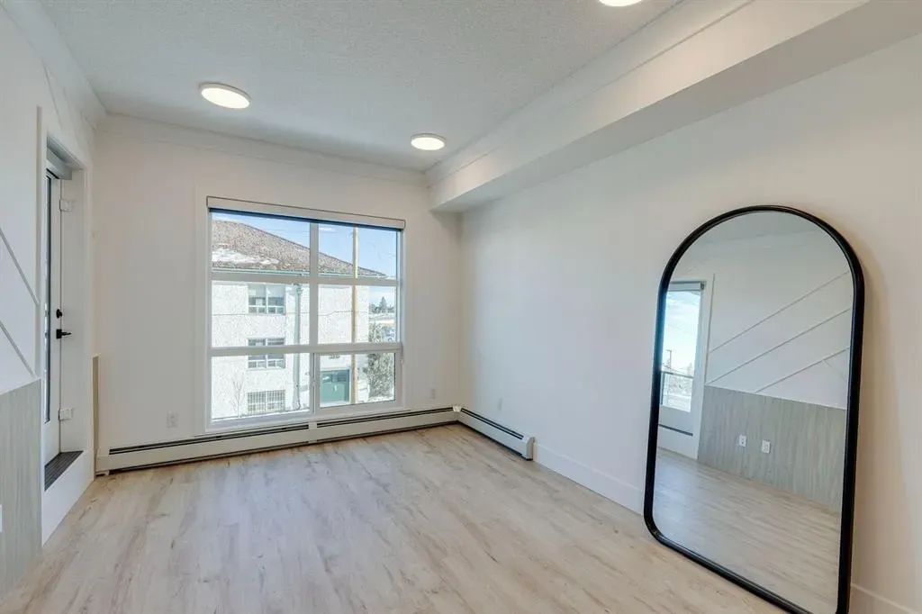 370 Dieppe Drive SW, #214