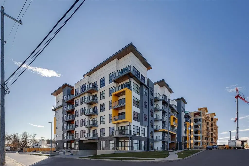 370 Dieppe Drive SW, #214