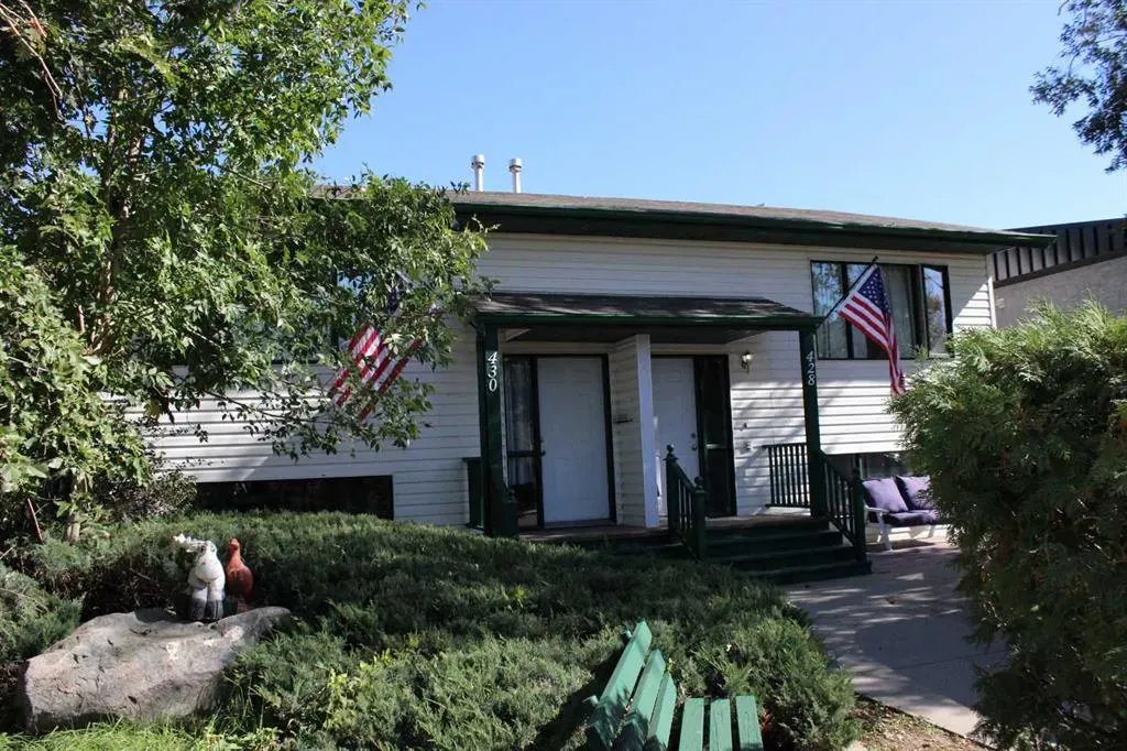 428 & 430 3 Street W