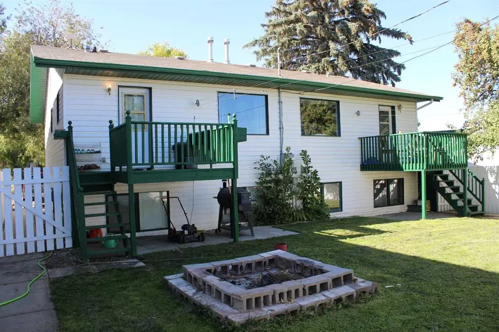 428 & 430 3 Street W