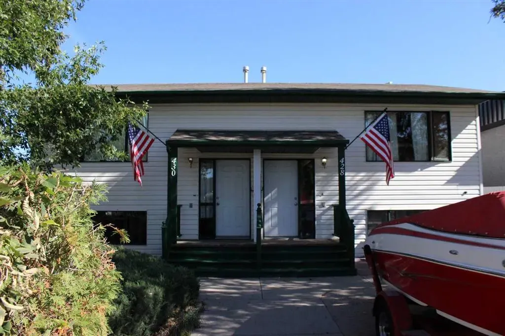 428 & 430 3 Street W