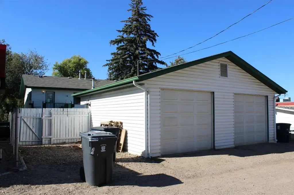 428 & 430 3 Street W