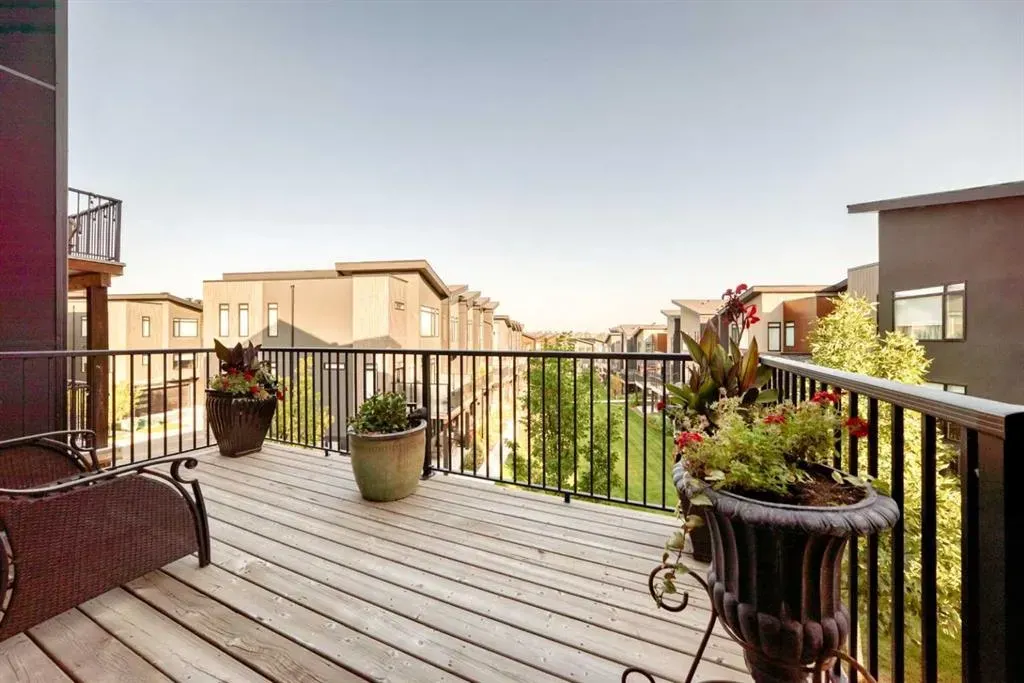 17 Royal Elm Green NW