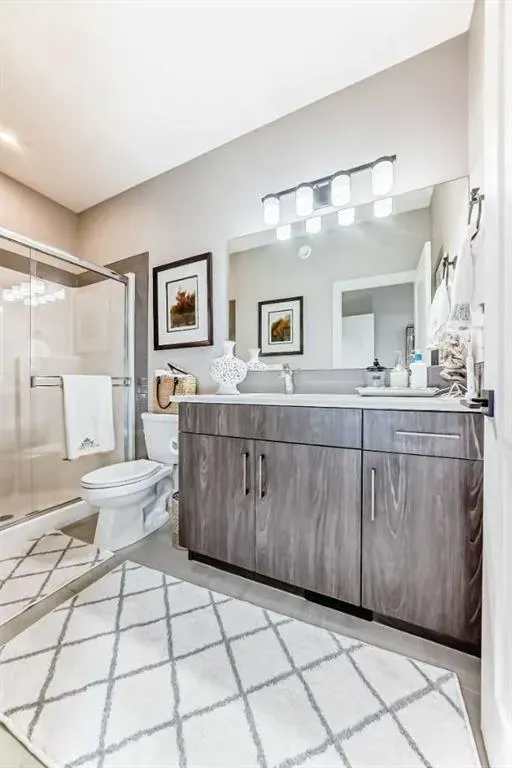 17 Royal Elm Green NW