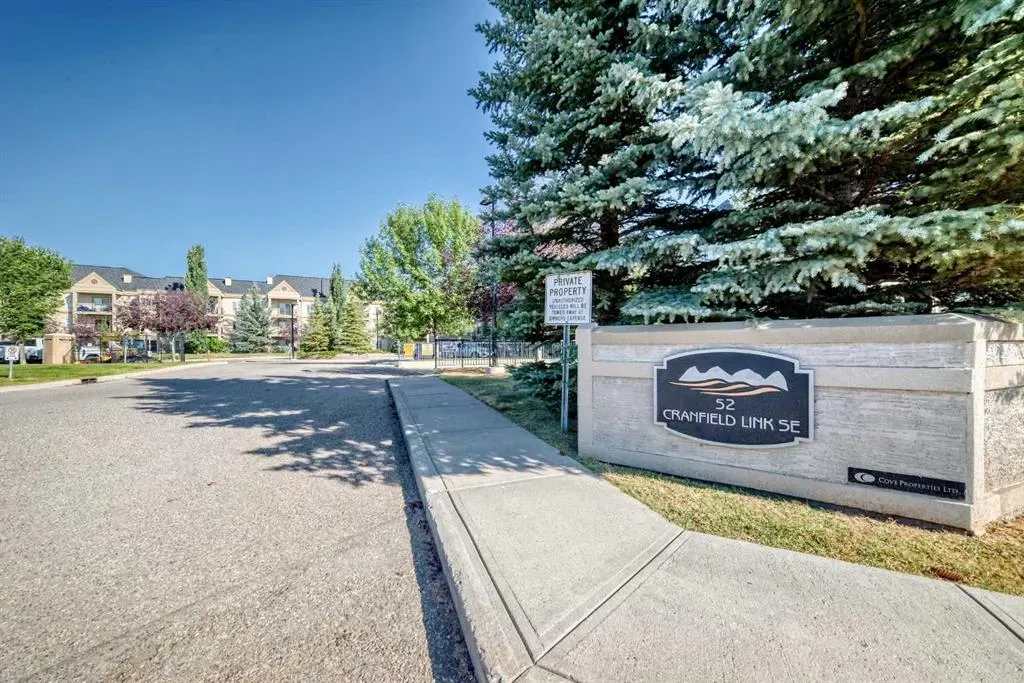 52 Cranfield Link SE, #106