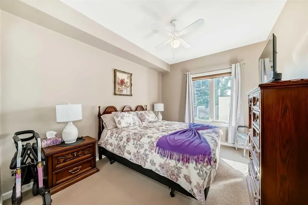 52 Cranfield Link SE, #106