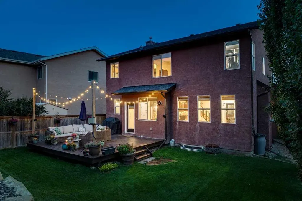 107 Aspen Stone Crescent SW