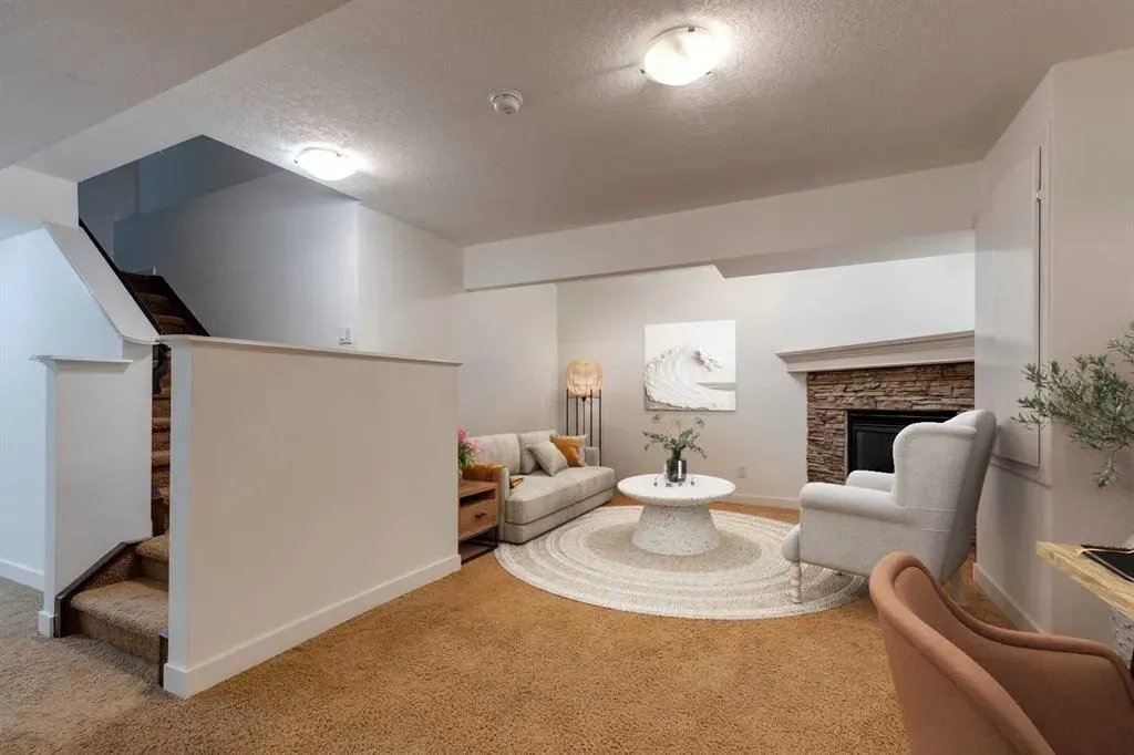 107 Aspen Stone Crescent SW