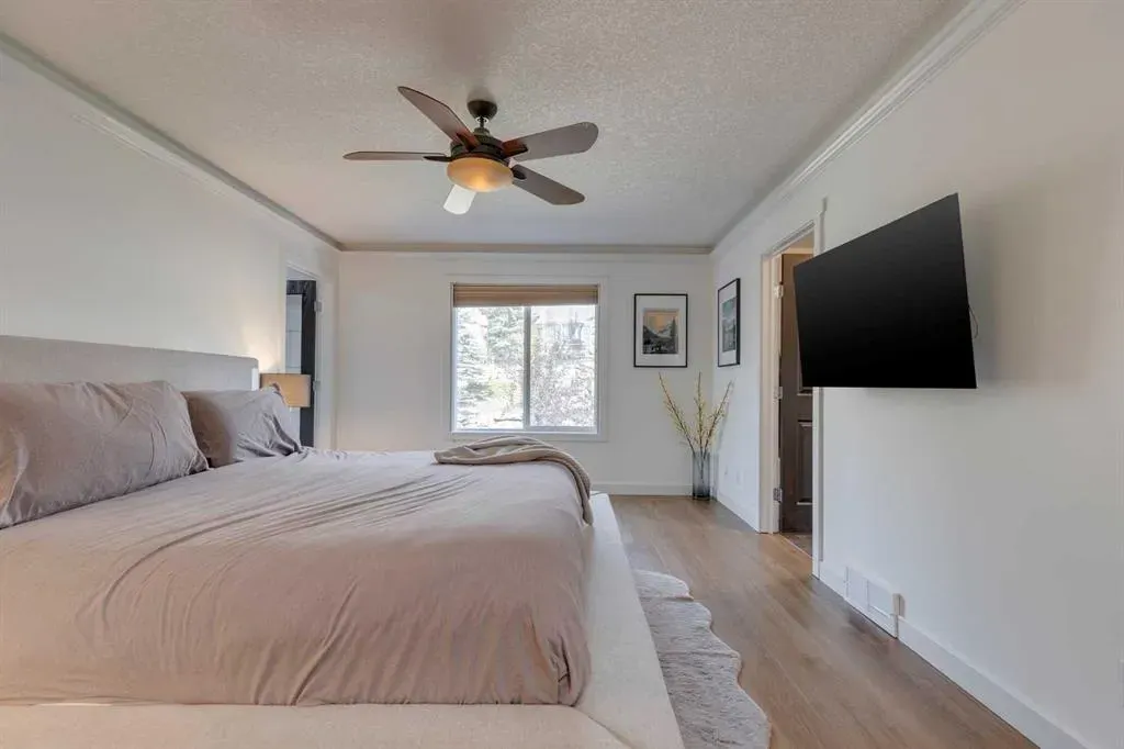 107 Aspen Stone Crescent SW