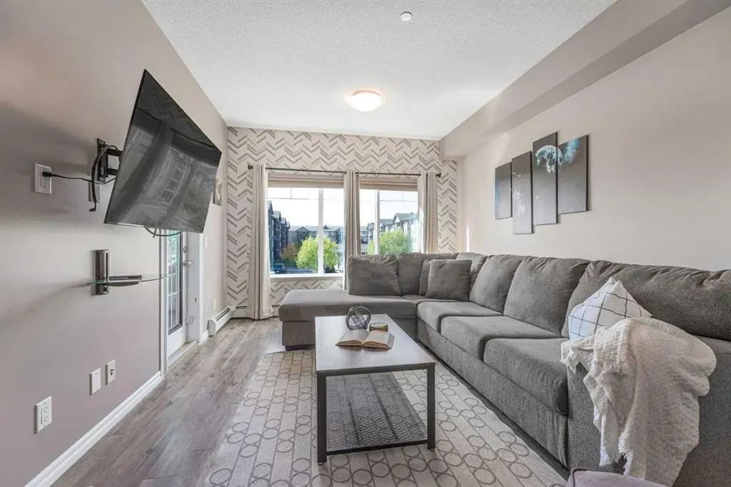 4 Kingsland Close SE, #3207