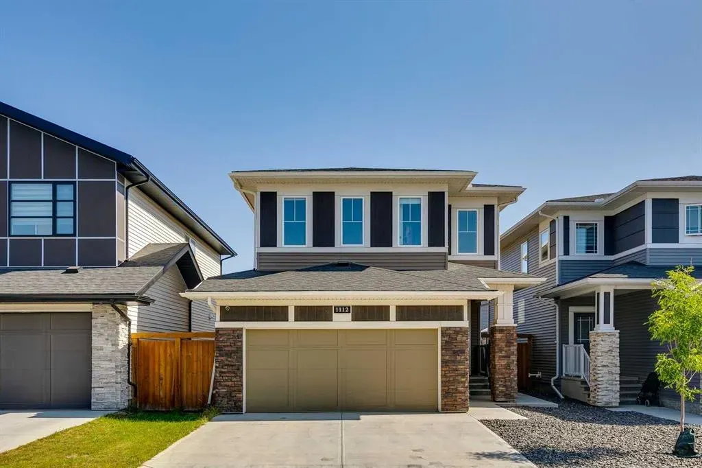1112 Chinook Gate Bay SW