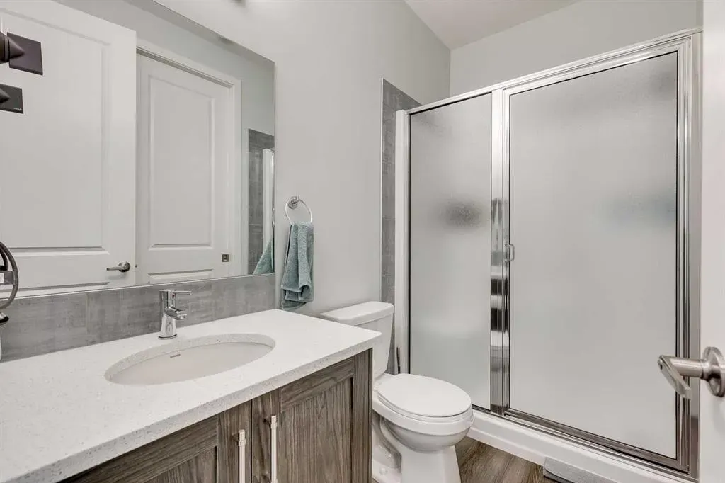 1112 Chinook Gate Bay SW