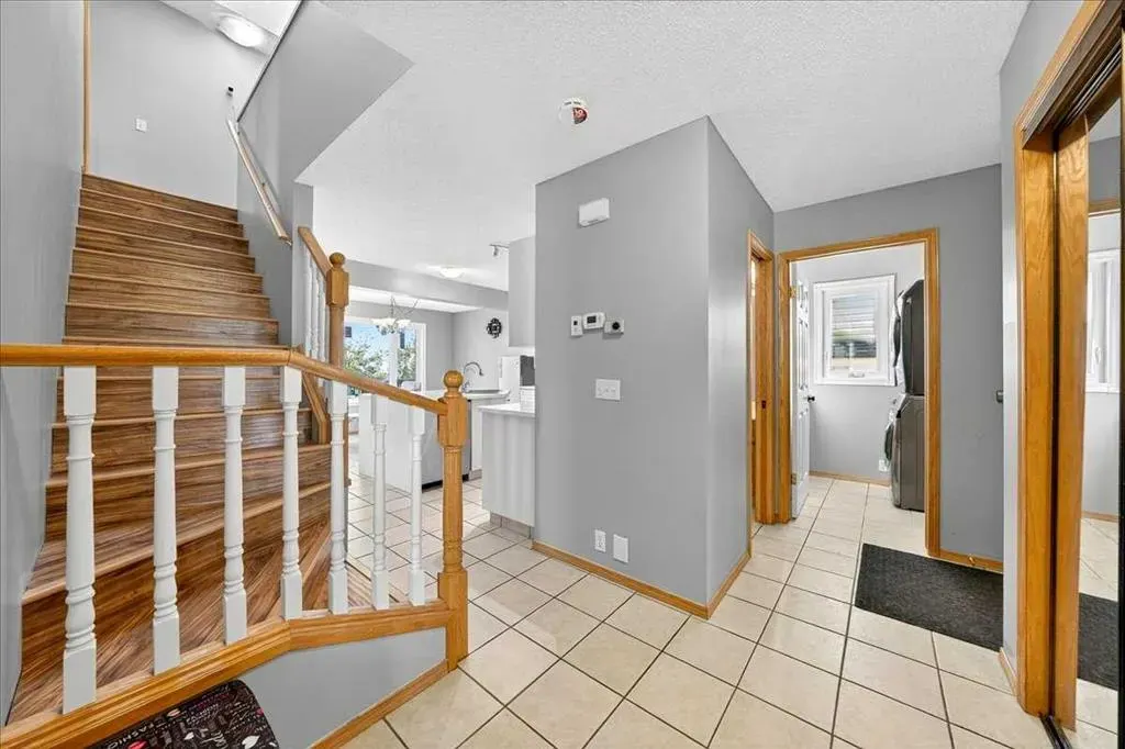 64 Macewan Park Rise NW
