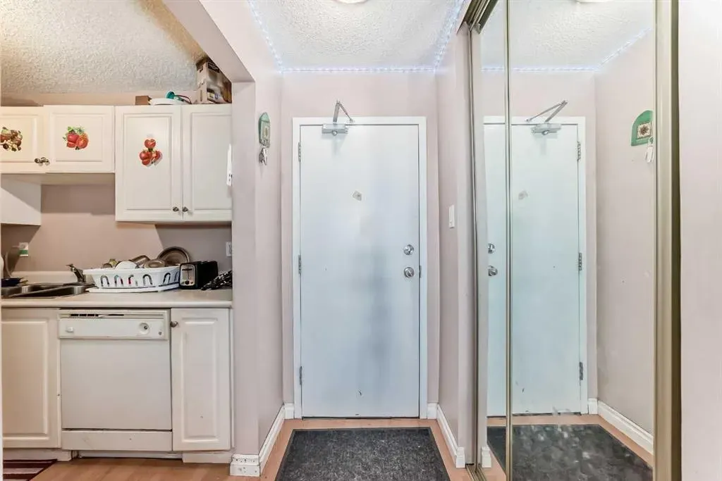 30 Mchugh Court NE, #623