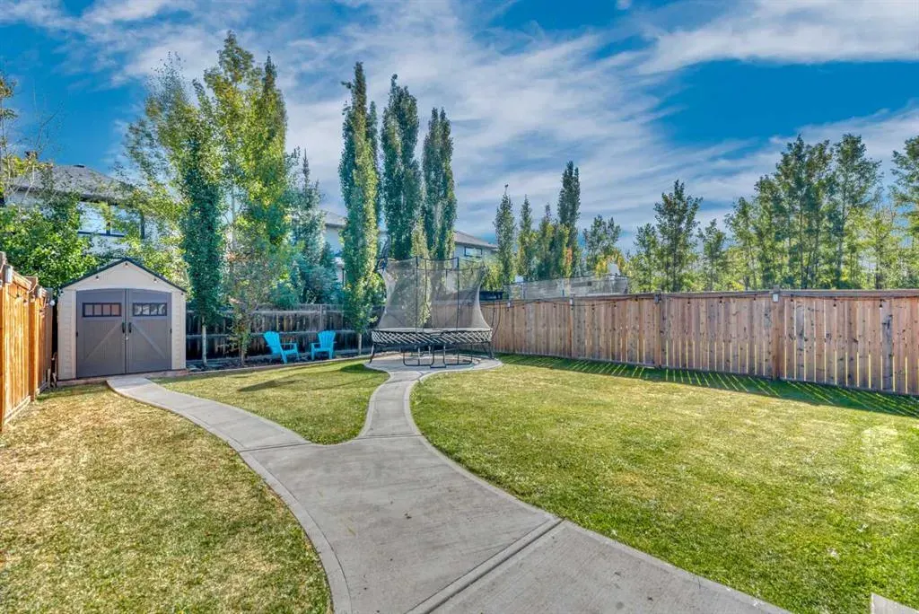 311 Tremblant Heights SW