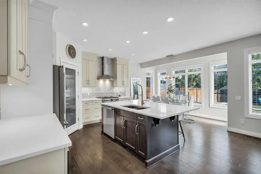 311 Tremblant Heights SW