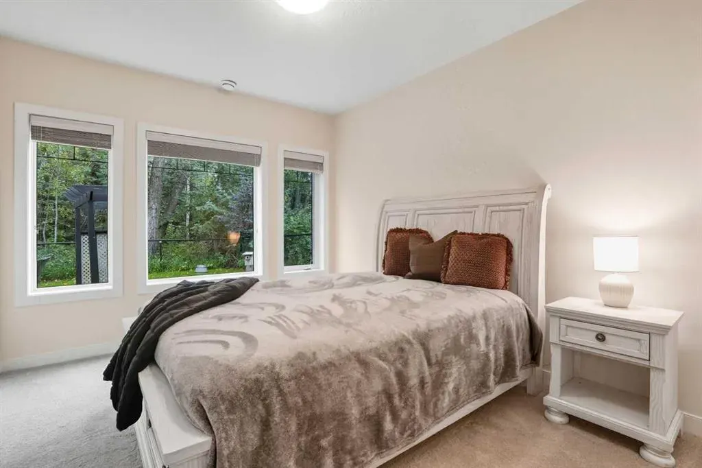 134 Discovery Ridge Boulevard SW
