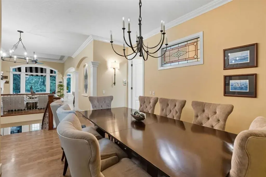 134 Discovery Ridge Boulevard SW