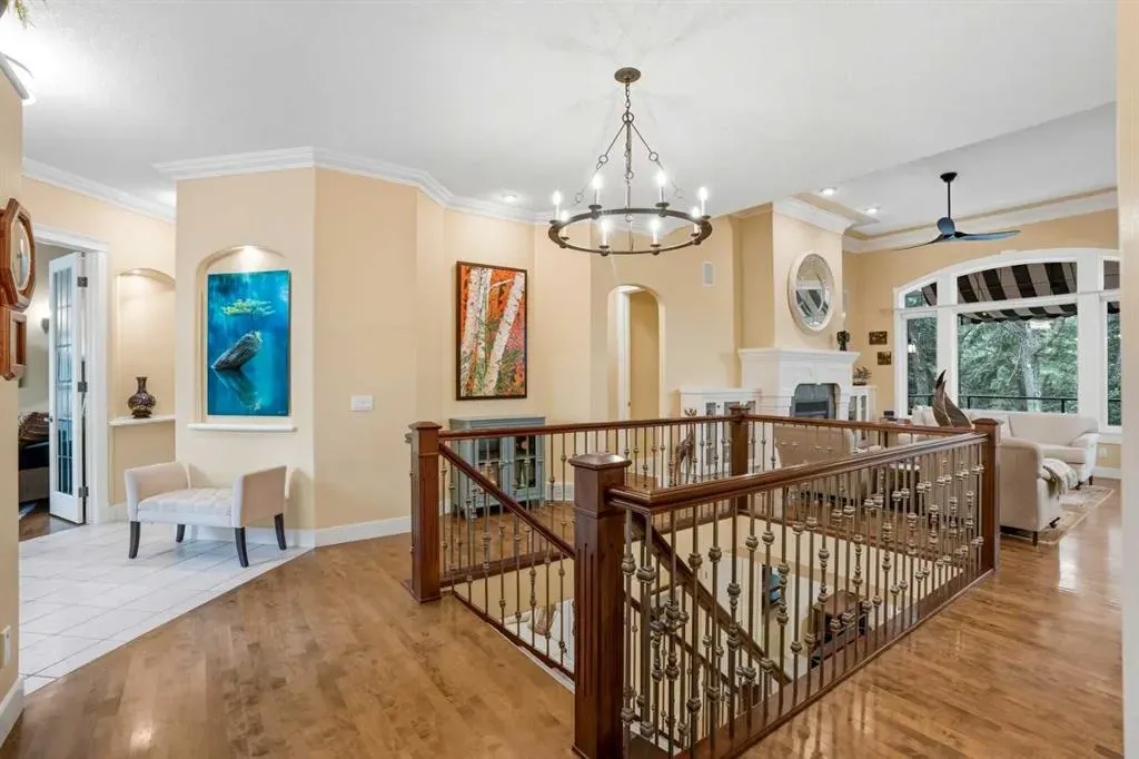 134 Discovery Ridge Boulevard SW