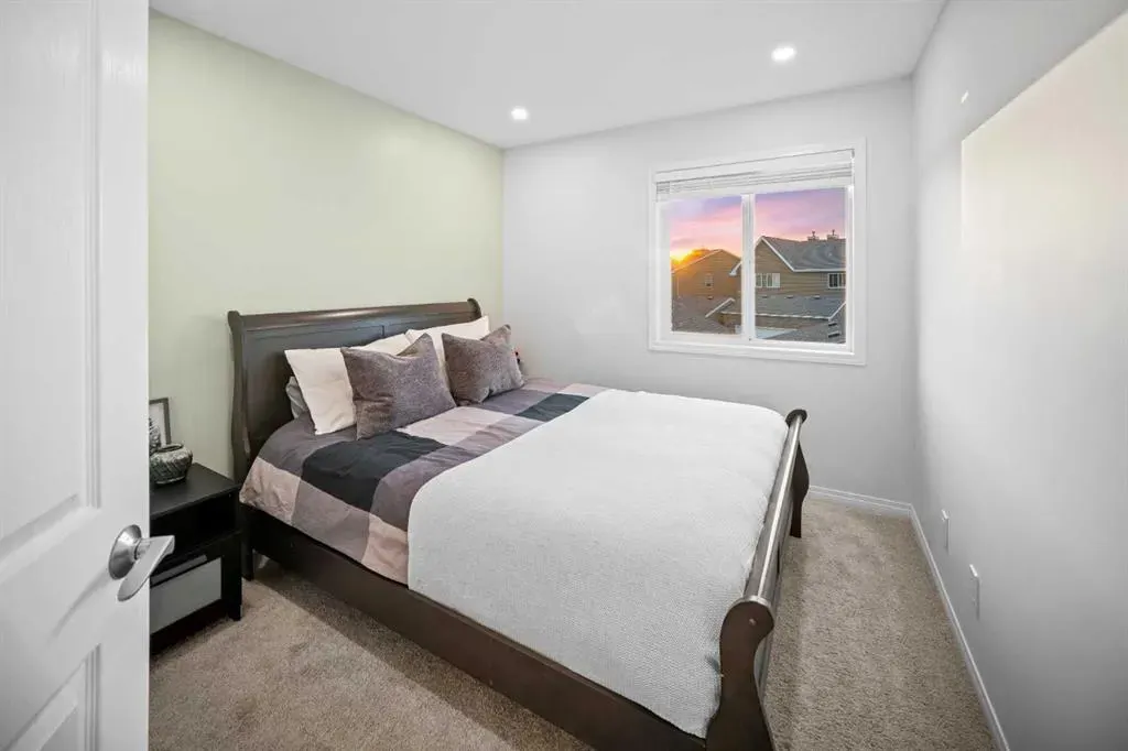 17 Auburn Crest Green SE