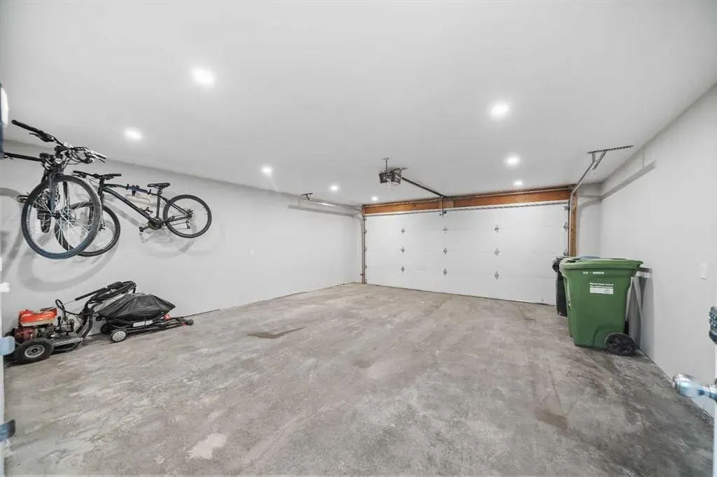 17 Auburn Crest Green SE