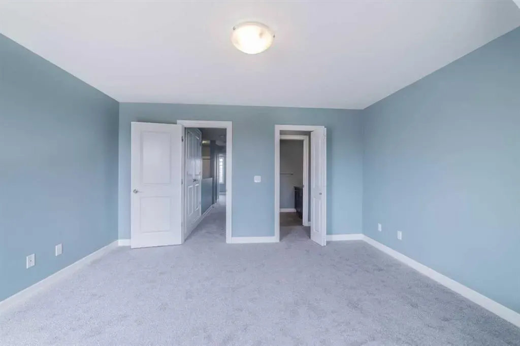 121 Copperpond Common SE, #1218