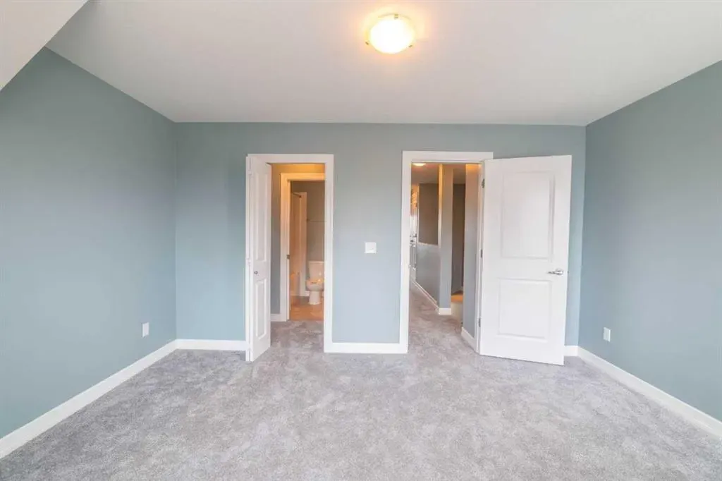 121 Copperpond Common SE, #1218