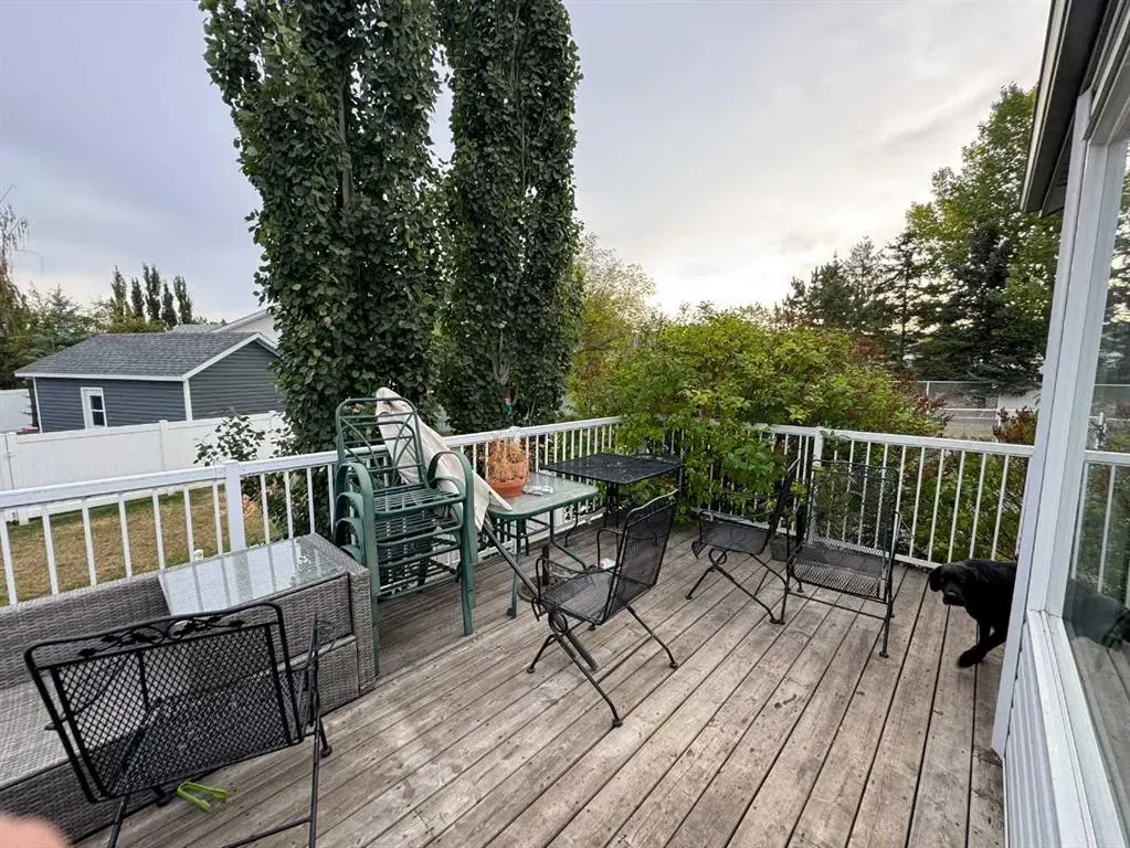 806 Cherry Crescent