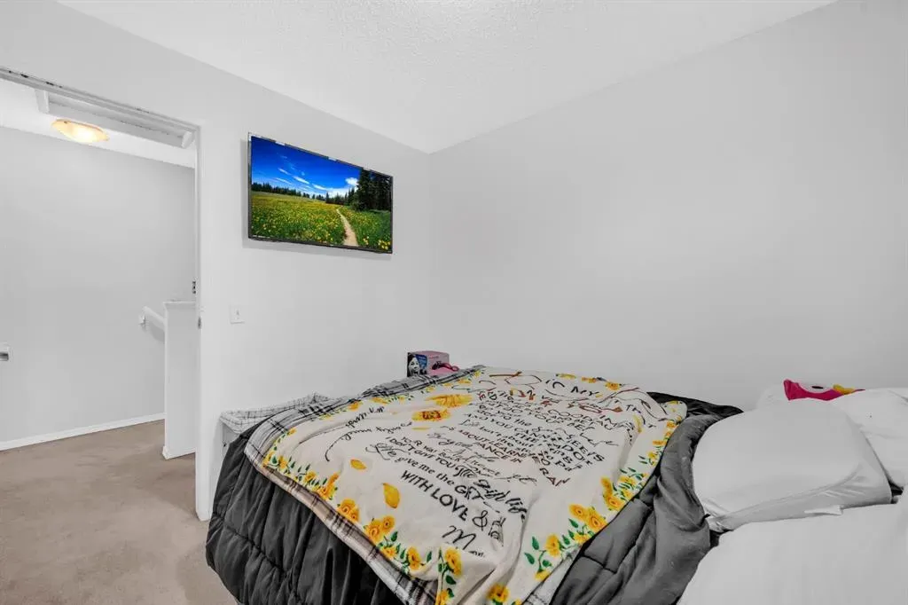55 Falshire Terrace NE