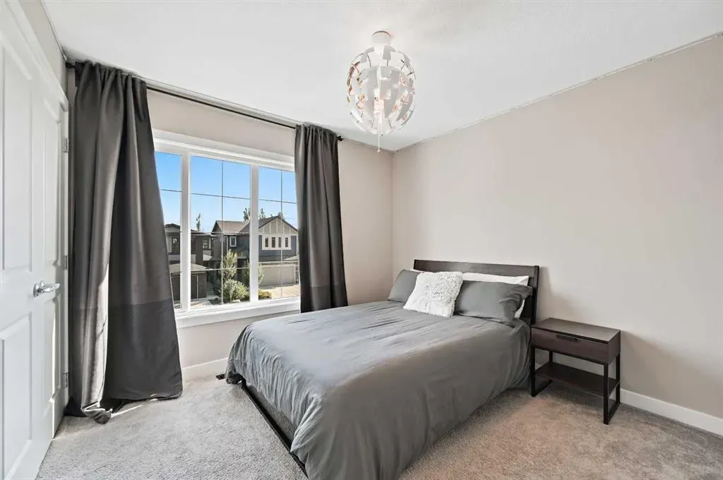 13 Cranbrook Cove SE